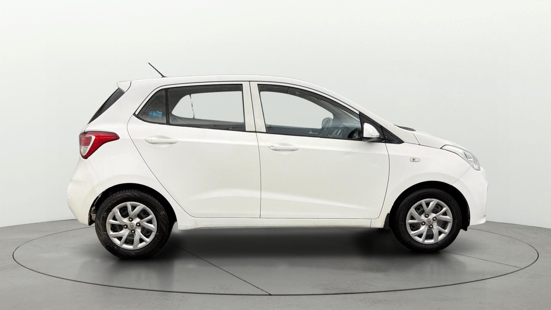 Used 2018 Hyundai Grand i10 Used 2018 Hyundai Grand i10
