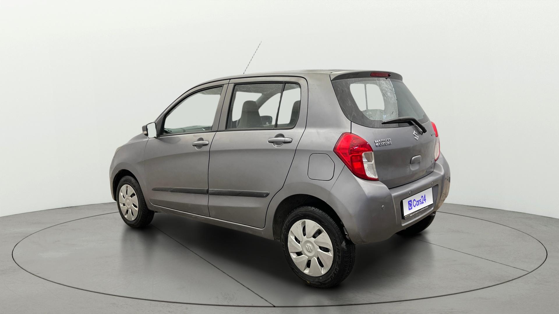 View 2017 Maruti Suzuki 1000 Base Variant Image 2 Used 2017 Maruti Suzuki 1000 Base Variant Image 2