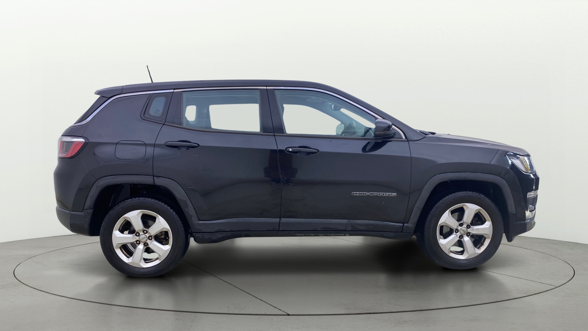 View 2020 Jeep Compass Longitude Plus 2.0 AT Diesel Image 9 Used 2020 Jeep Compass Longitude Plus 2.0 AT Diesel Image 9
