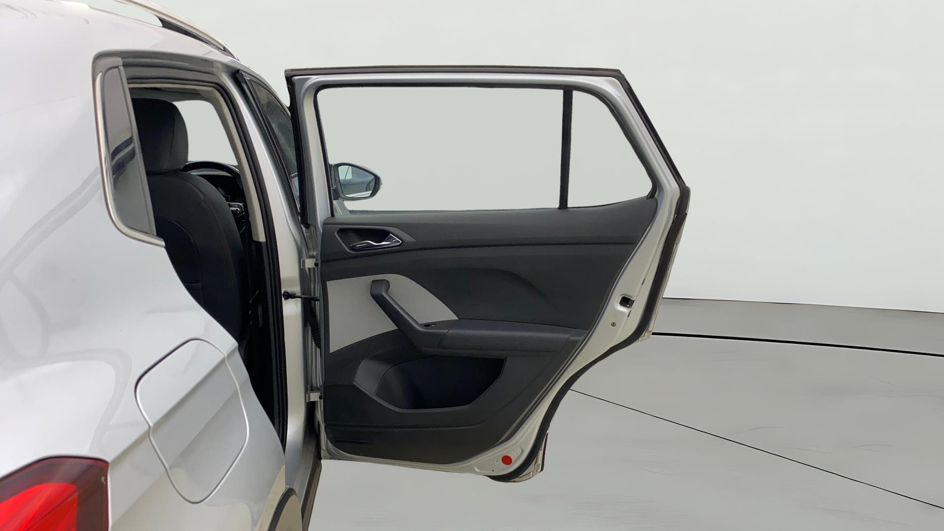 View 2022 Skoda Kushaq Style 1.5 TSI MT Image 7 Used 2022 Skoda Kushaq Style 1.5 TSI MT Image 7