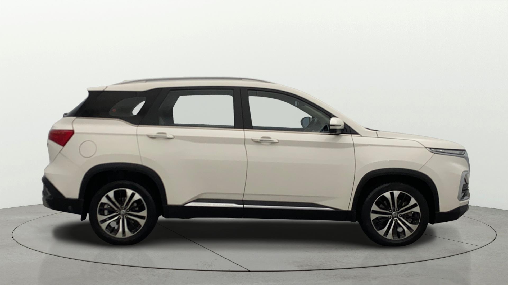 View 2021 MG Hector Sharp Diesel Image 28 Used 2021 MG Hector Sharp Diesel Image 28