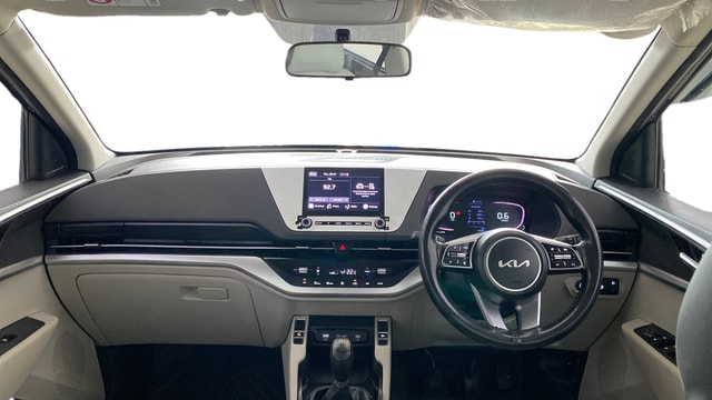 View Kia Carens Image 16 Used Kia Carens Image 16