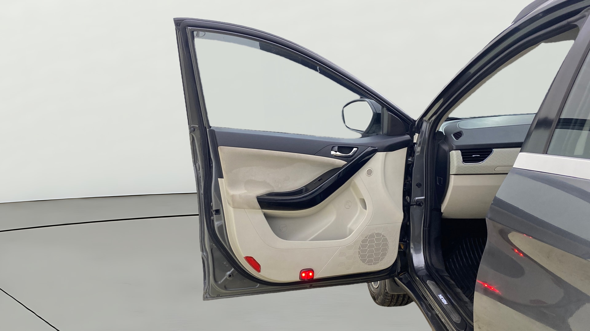 View 2021 Tata Nexon Revotron XE Image 39 Used 2021 Tata Nexon Revotron XE Image 39