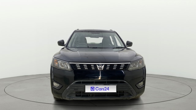 View Mahindra XUV300 Image 1 Used Mahindra XUV300 Image 1