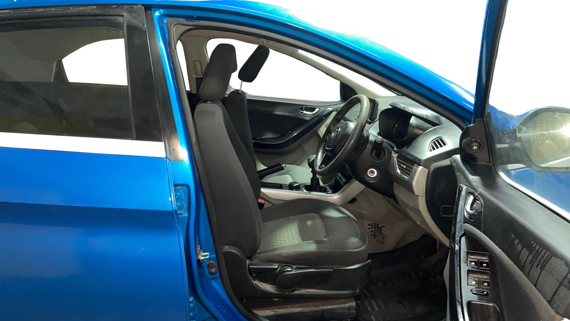View 2019 Tata Nexon Revotorq XT Image 26 Used 2019 Tata Nexon Revotorq XT Image 26