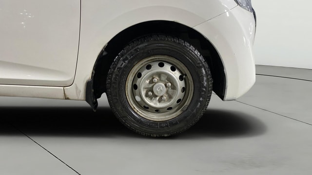 View Hyundai EON Image 39 Used Hyundai EON Image 39