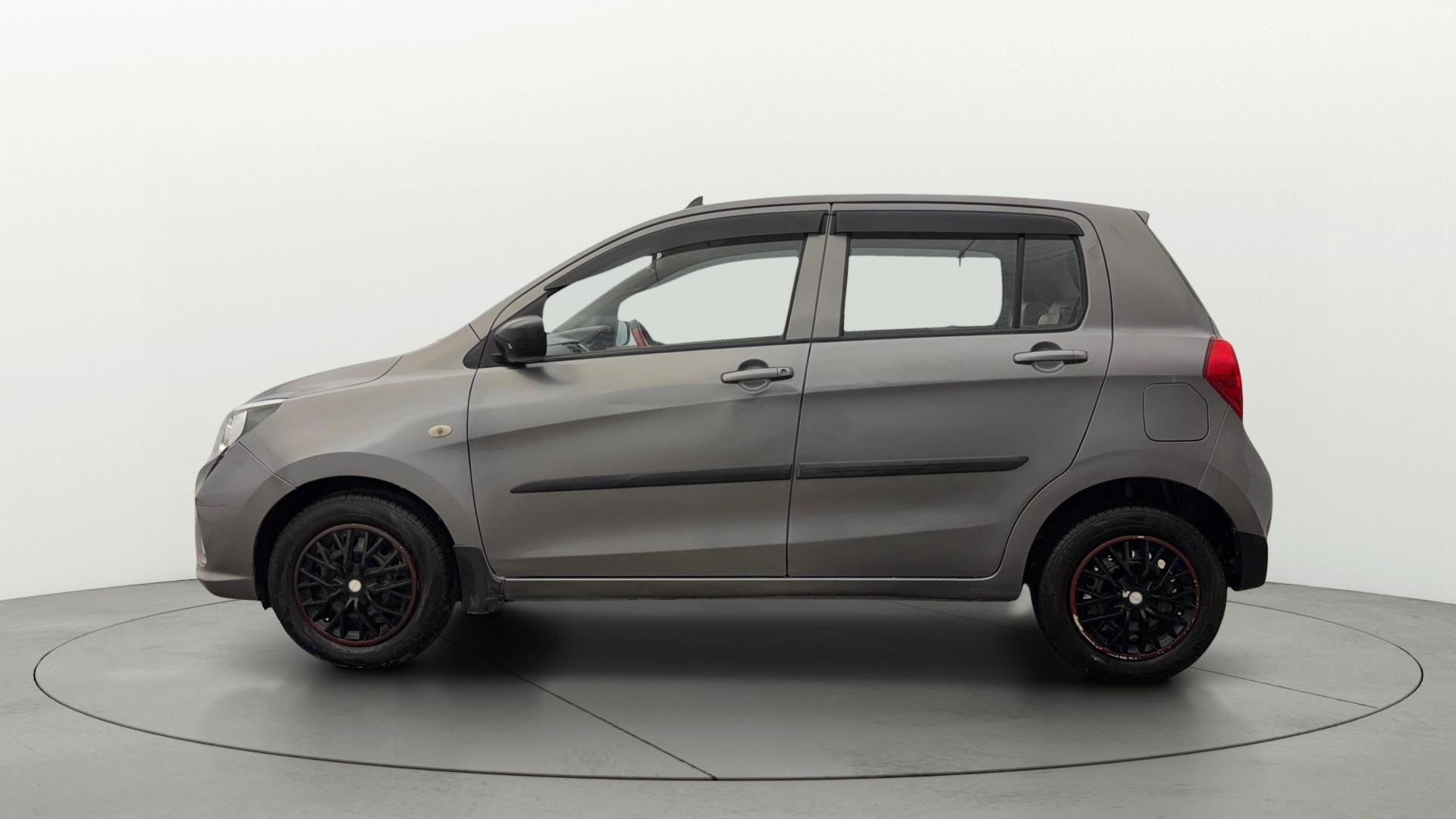 View 2019 Maruti Suzuki 1000 Base Variant Image 5 Used 2019 Maruti Suzuki 1000 Base Variant Image 5