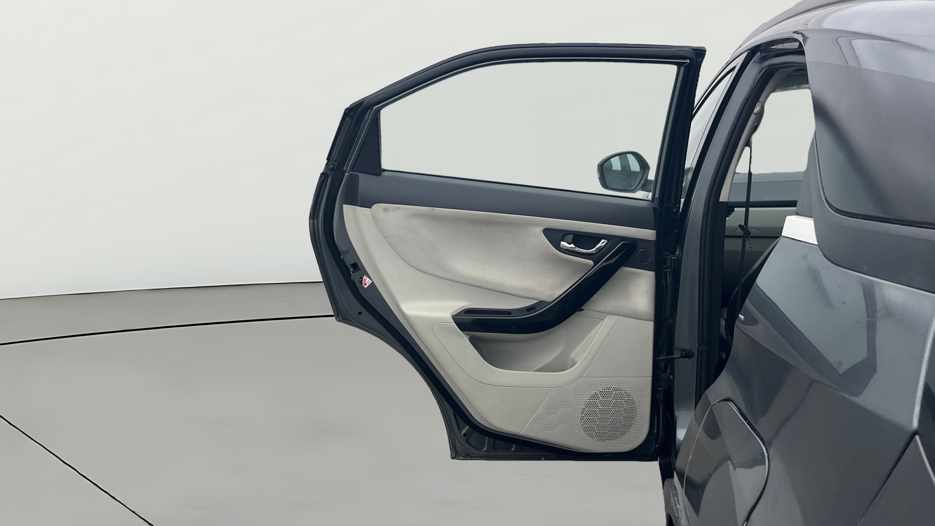 View 2021 Tata Nexon Revotron XE Image 15 Used 2021 Tata Nexon Revotron XE Image 15