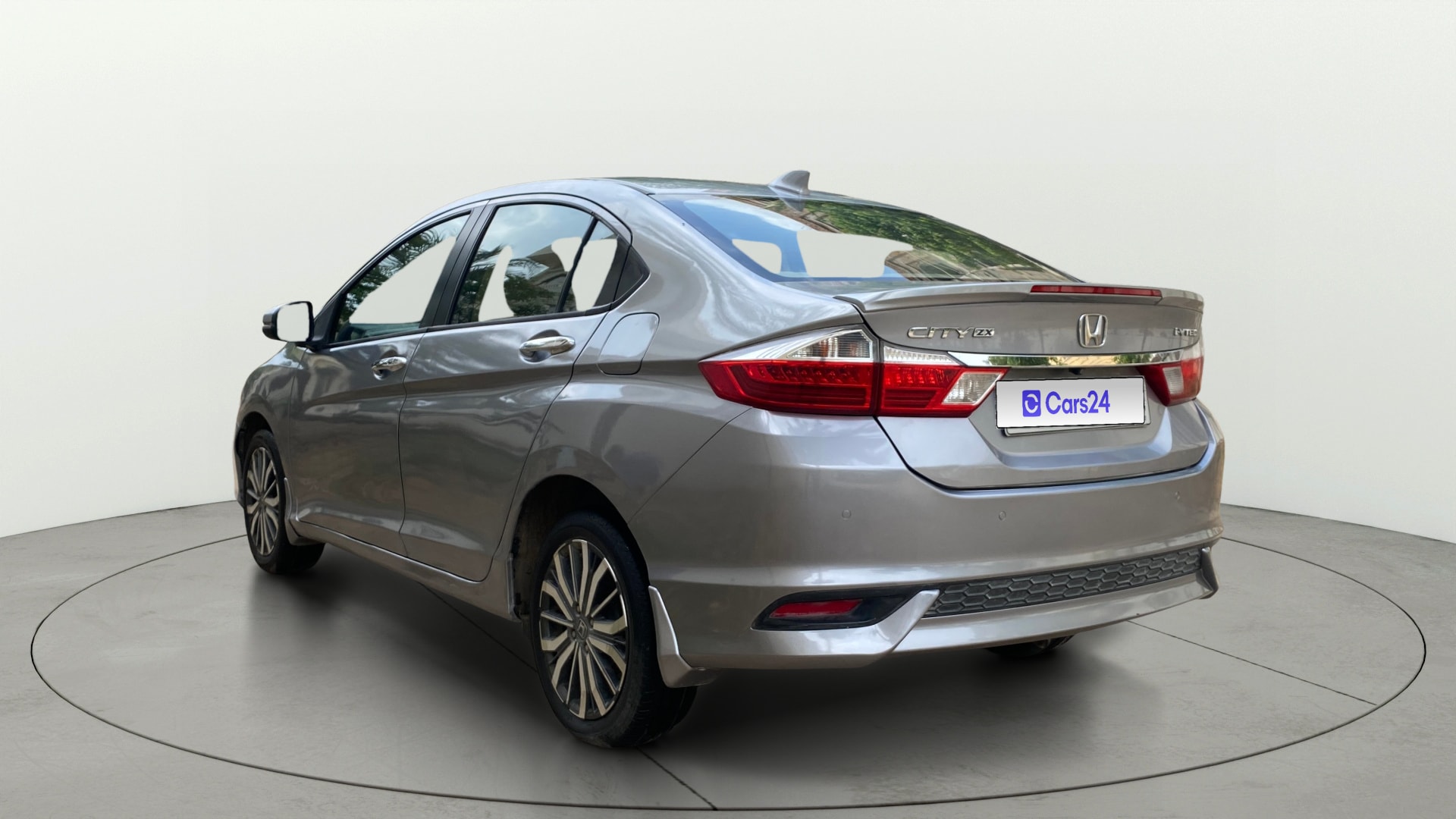 View 2019 Honda City ZX CVT Image 2 Used 2019 Honda City ZX CVT Image 2