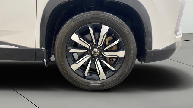 View MG Hector Image 43 Used MG Hector Image 43