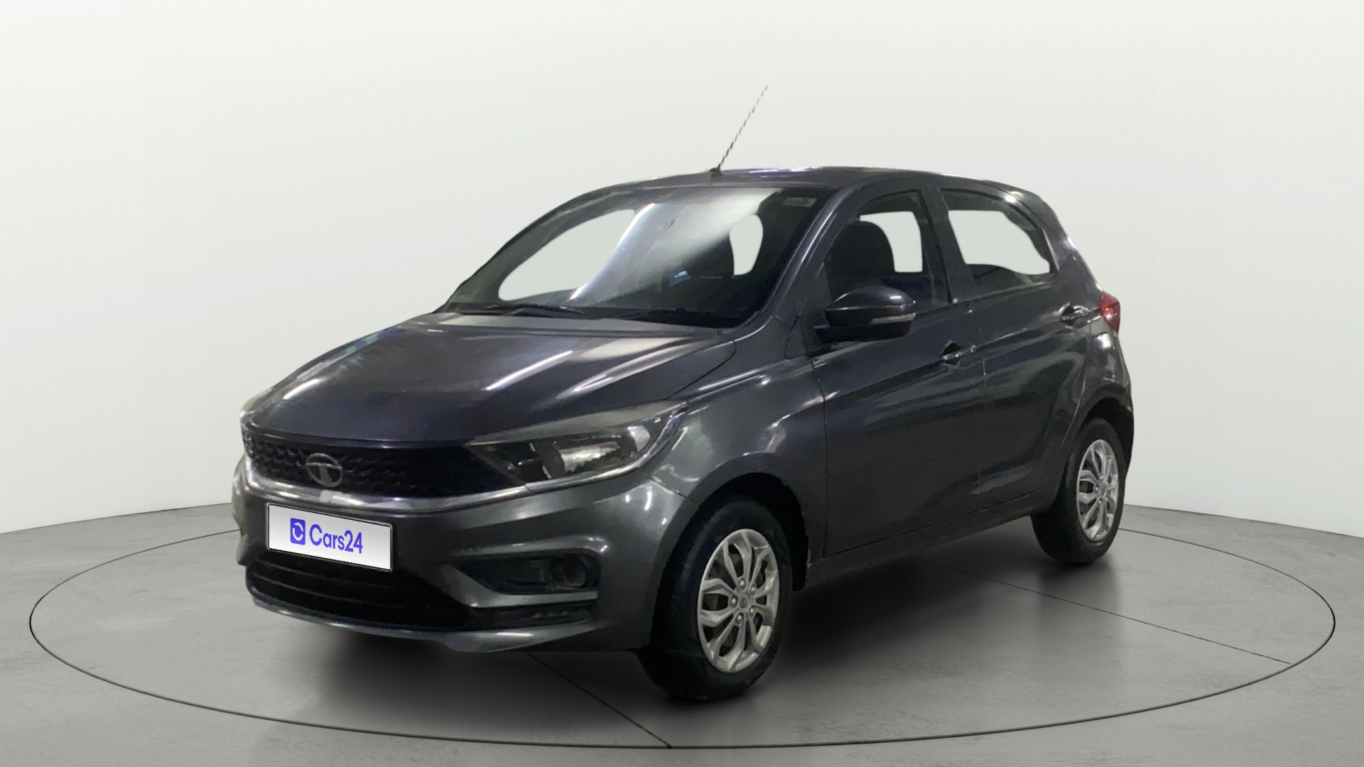 View 2020 Tata Tiago Revotorq XB Image 23 Used 2020 Tata Tiago Revotorq XB Image 23