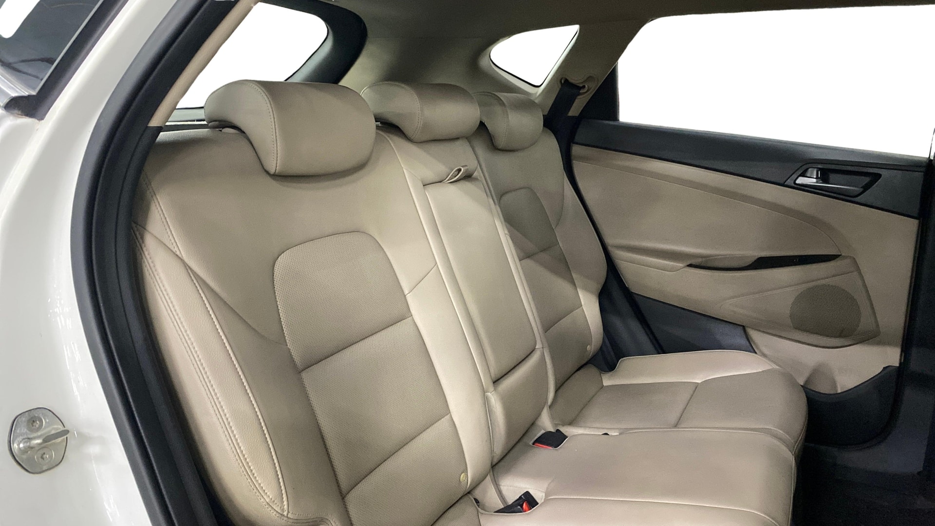 View 2018 Hyundai Tucson R 2.0 6-Speed Automatic GL BS IV Image 36 Used 2018 Hyundai Tucson R 2.0 6-Speed Automatic GL BS IV Image 36