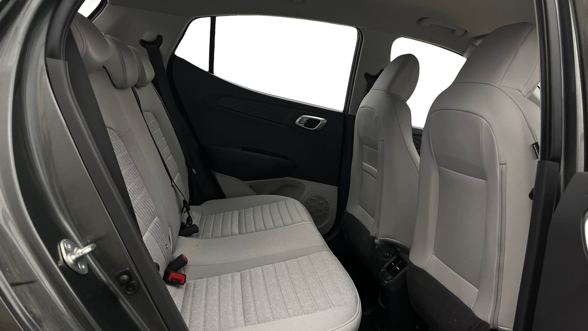 View 2025 Hyundai Grand i10 Nios Asta Petrol AMT Image 30 Used 2025 Hyundai Grand i10 Nios Asta Petrol AMT Image 30
