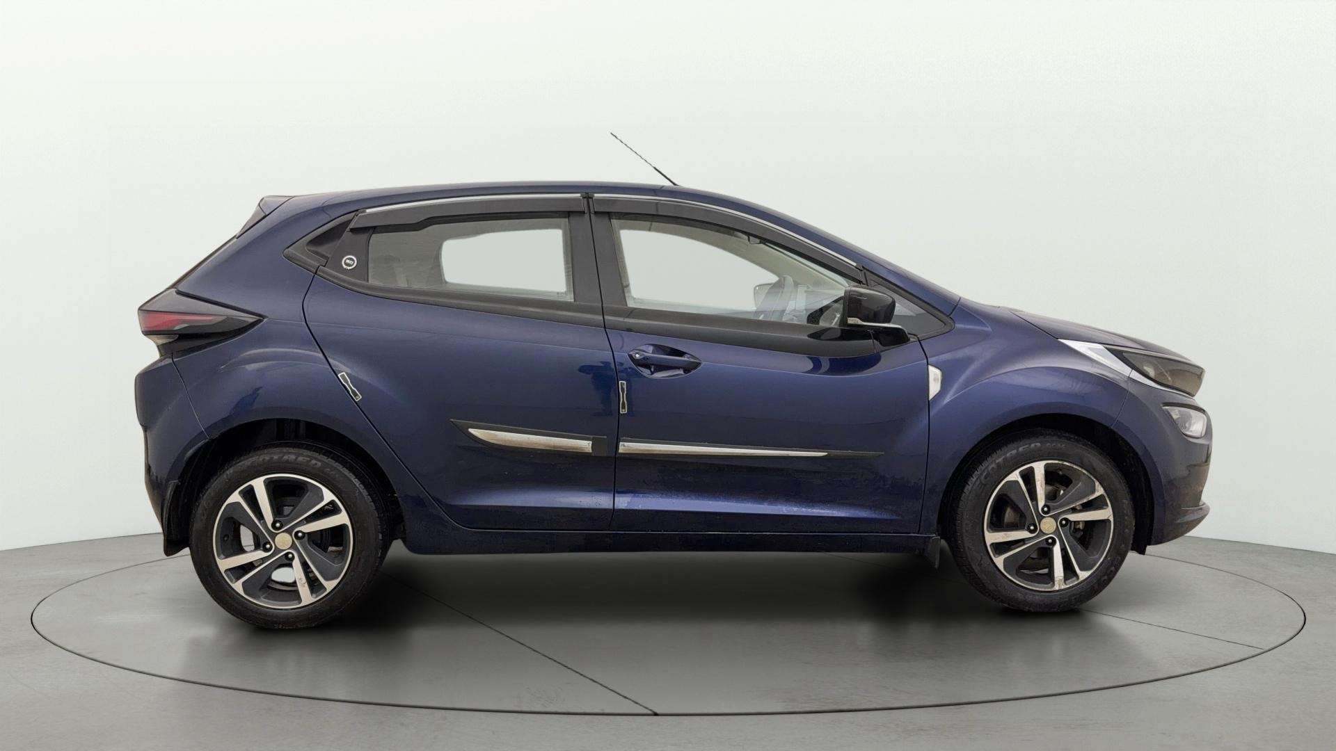 View 2024 Tata Altroz XZ Petrol Image 27 Used 2024 Tata Altroz XZ Petrol Image 27