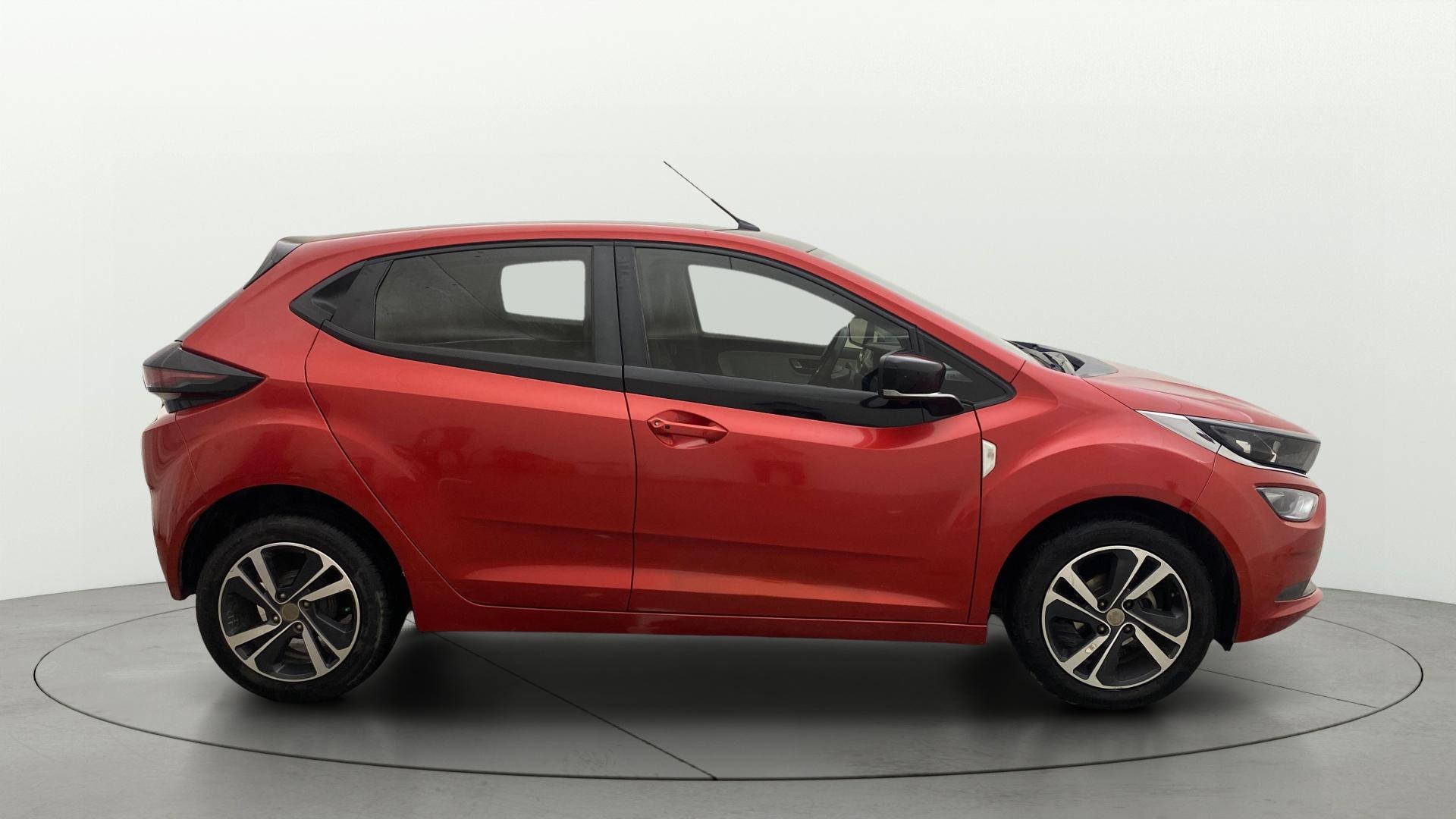 View 2022 Tata Altroz XZ Plus TC Petrol Image 28 Used 2022 Tata Altroz XZ Plus TC Petrol Image 28