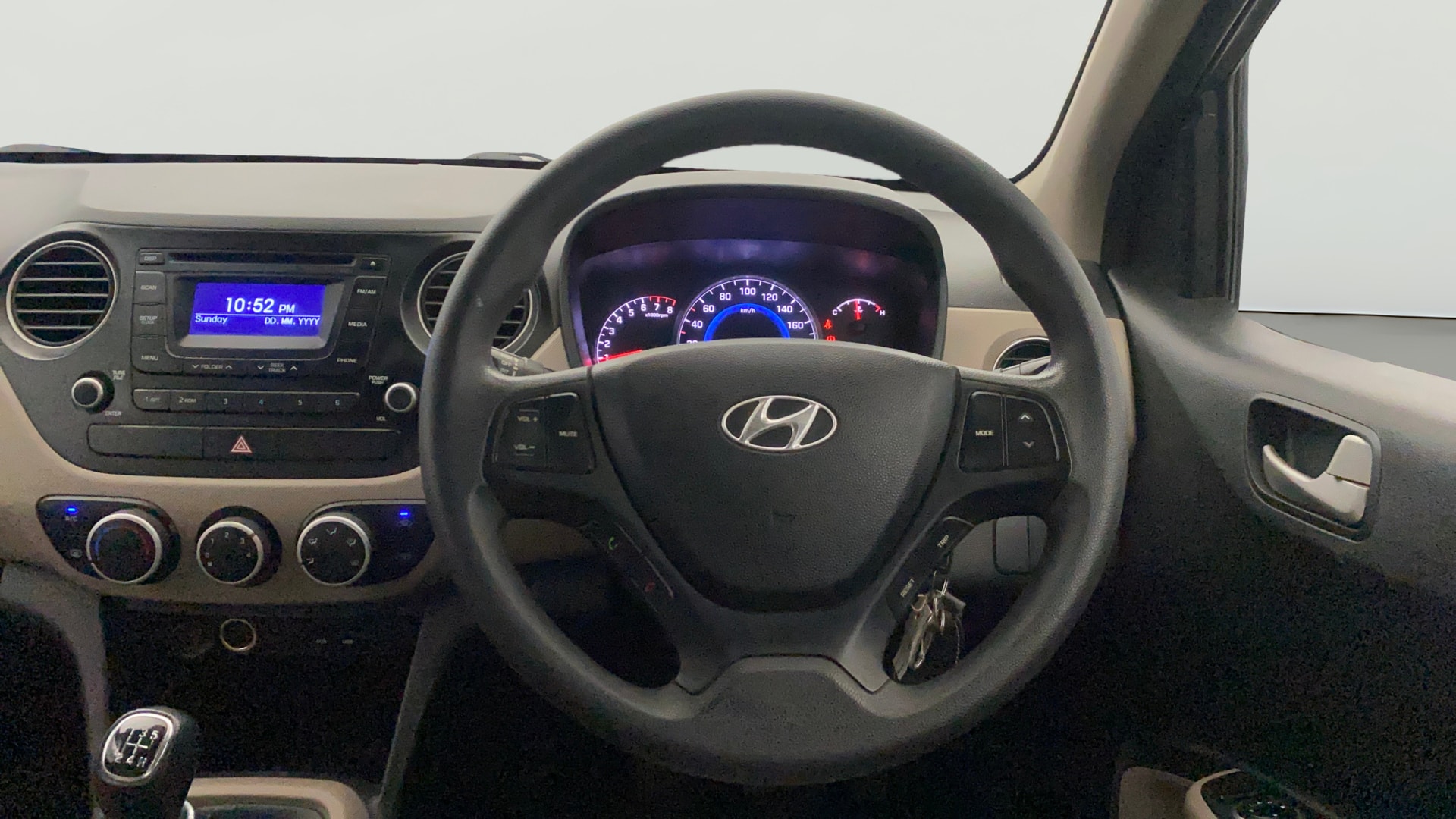 View 2015 Hyundai Grand i10 Sportz 1.2 Kappa Image 20 Used 2015 Hyundai Grand i10 Sportz 1.2 Kappa Image 20
