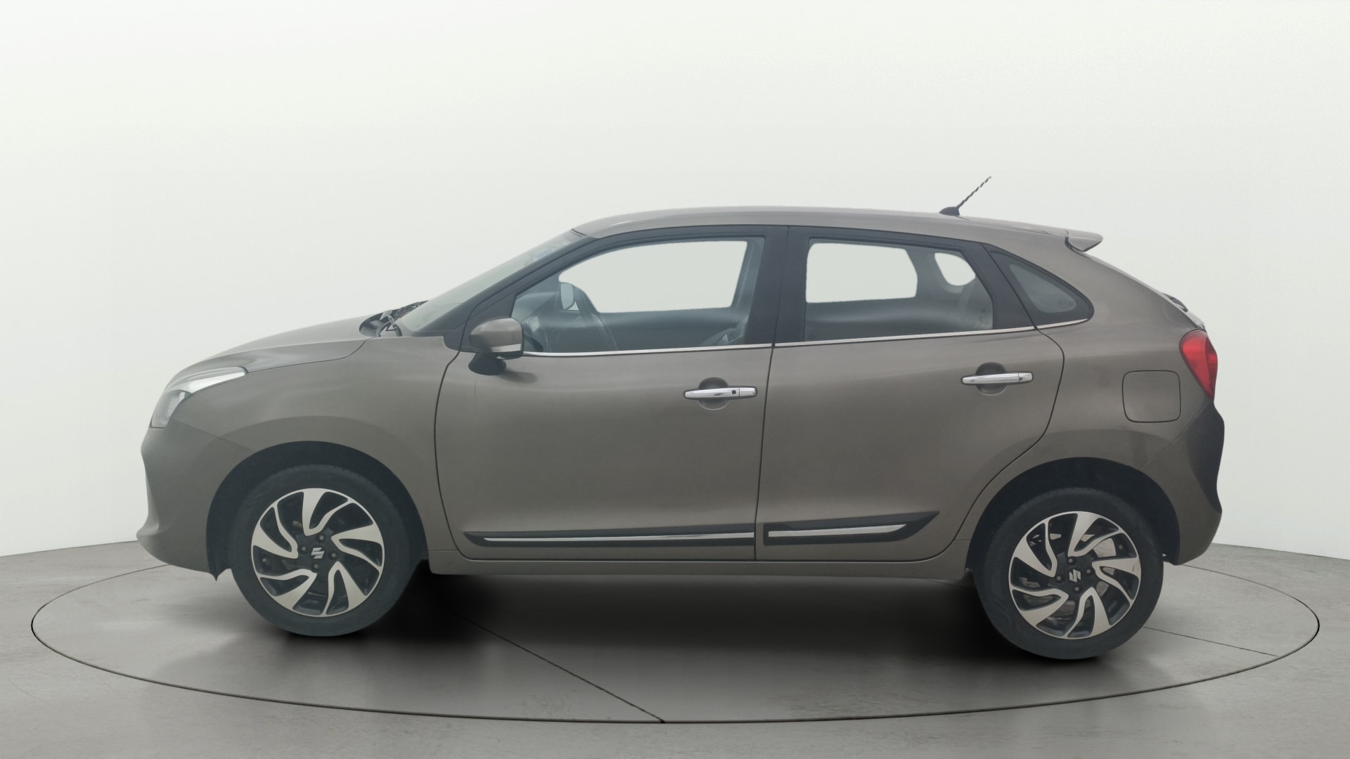 View 2019 Maruti Suzuki 1000 Base Variant Image 5 Used 2019 Maruti Suzuki 1000 Base Variant Image 5