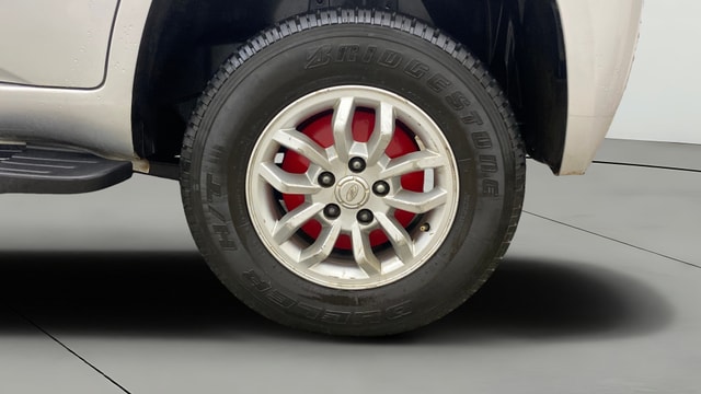 View Mahindra TUV300 Image 11 Used Mahindra TUV300 Image 11