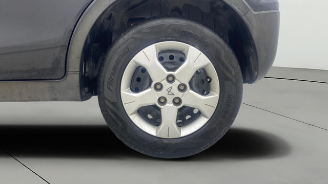 View Mahindra XUV300 Image 11 Used Mahindra XUV300 Image 11