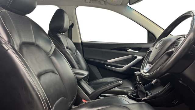 View MG Hector Image 18 Used MG Hector Image 18