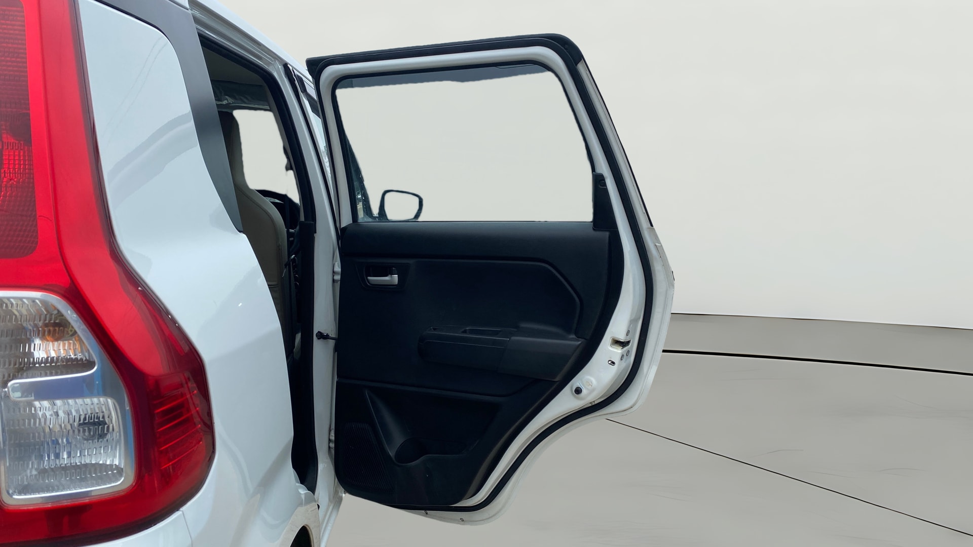 View 2023 Maruti Suzuki 1000 Base Variant Image 7 Used 2023 Maruti Suzuki 1000 Base Variant Image 7