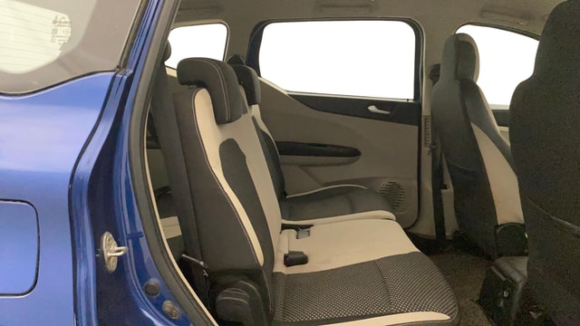 View Renault Triber Image 36 Used Renault Triber Image 36