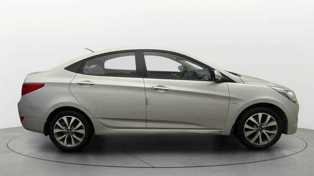 View Hyundai Fluidic Verna Image 8 Used Hyundai Fluidic Verna Image 8