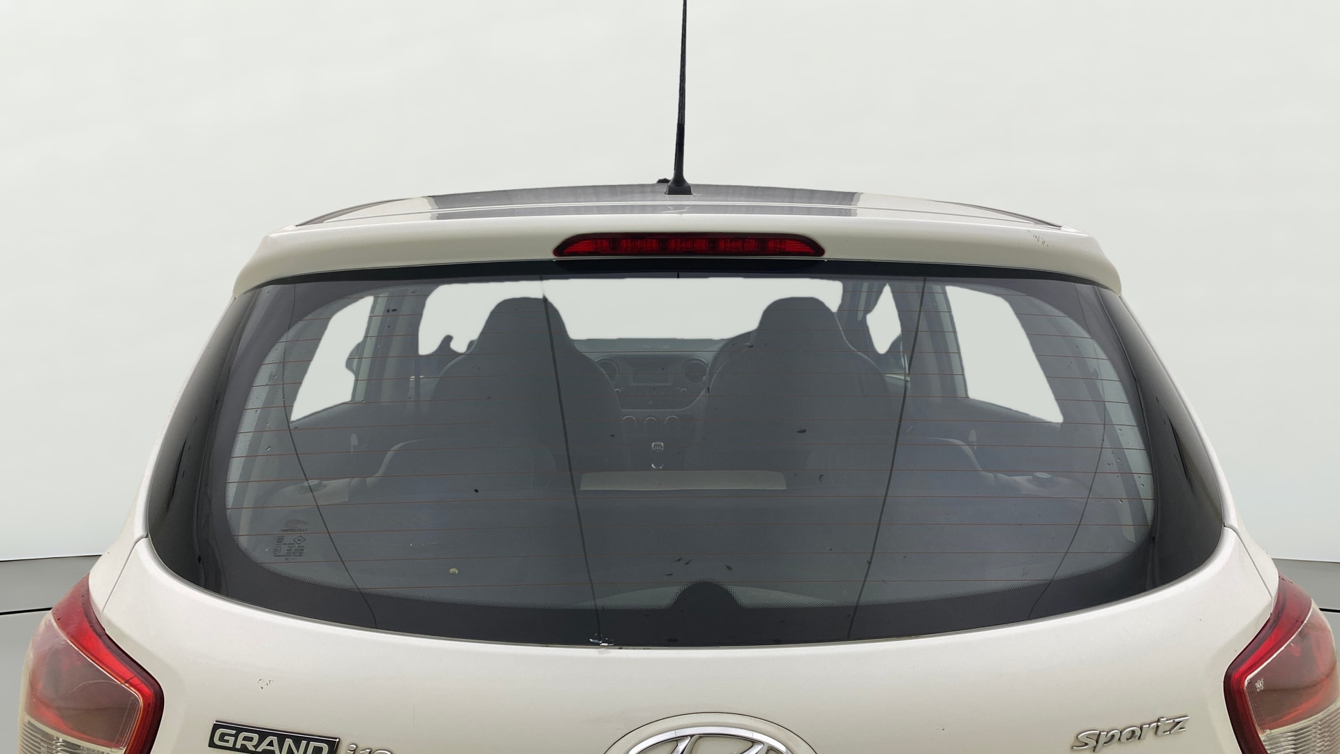 View 2017 Hyundai Grand i10 Sportz 1.2 Kappa Image 4 Used 2017 Hyundai Grand i10 Sportz 1.2 Kappa Image 4