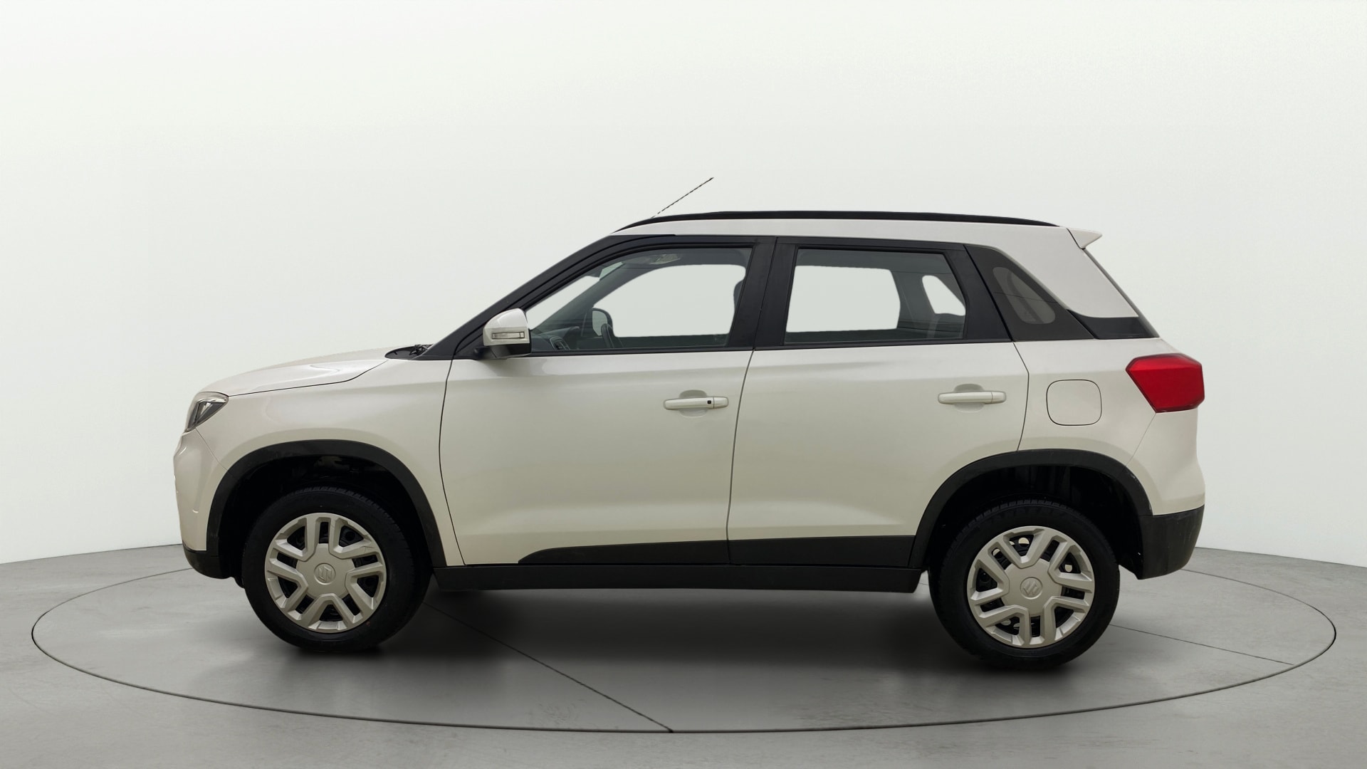 View 2022 Maruti Suzuki 1000 Base Variant Image 5 Used 2022 Maruti Suzuki 1000 Base Variant Image 5