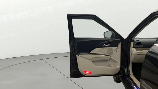 View Mahindra XUV300 Image 40 Used Mahindra XUV300 Image 40