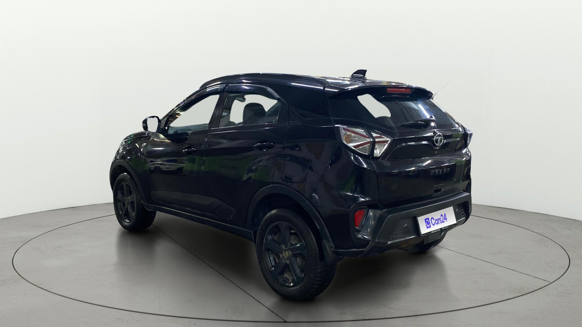 View 2022 Tata Nexon Revotorq XZ Plus (O) Dark Image 2 Used 2022 Tata Nexon Revotorq XZ Plus (O) Dark Image 2