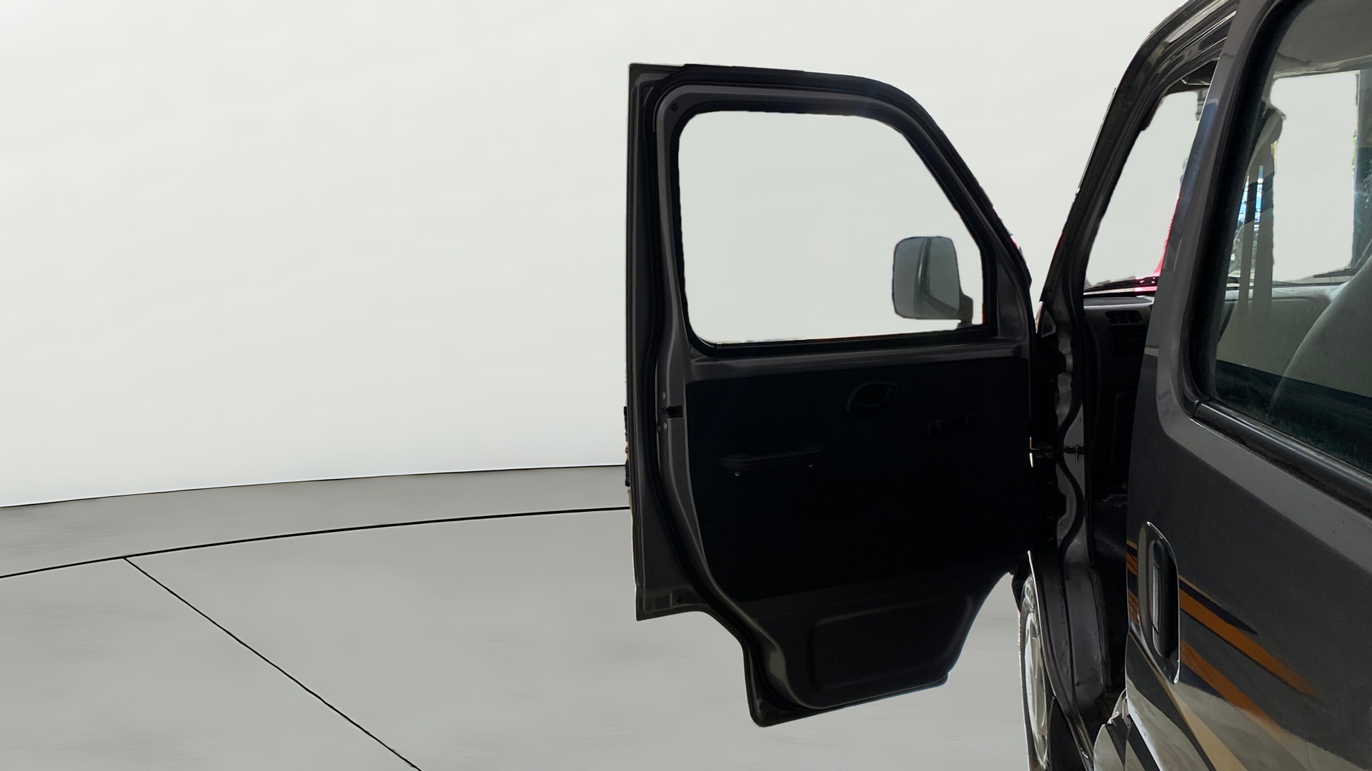 View 2022 Maruti Suzuki 1000 Base Variant Image 30 Used 2022 Maruti Suzuki 1000 Base Variant Image 30