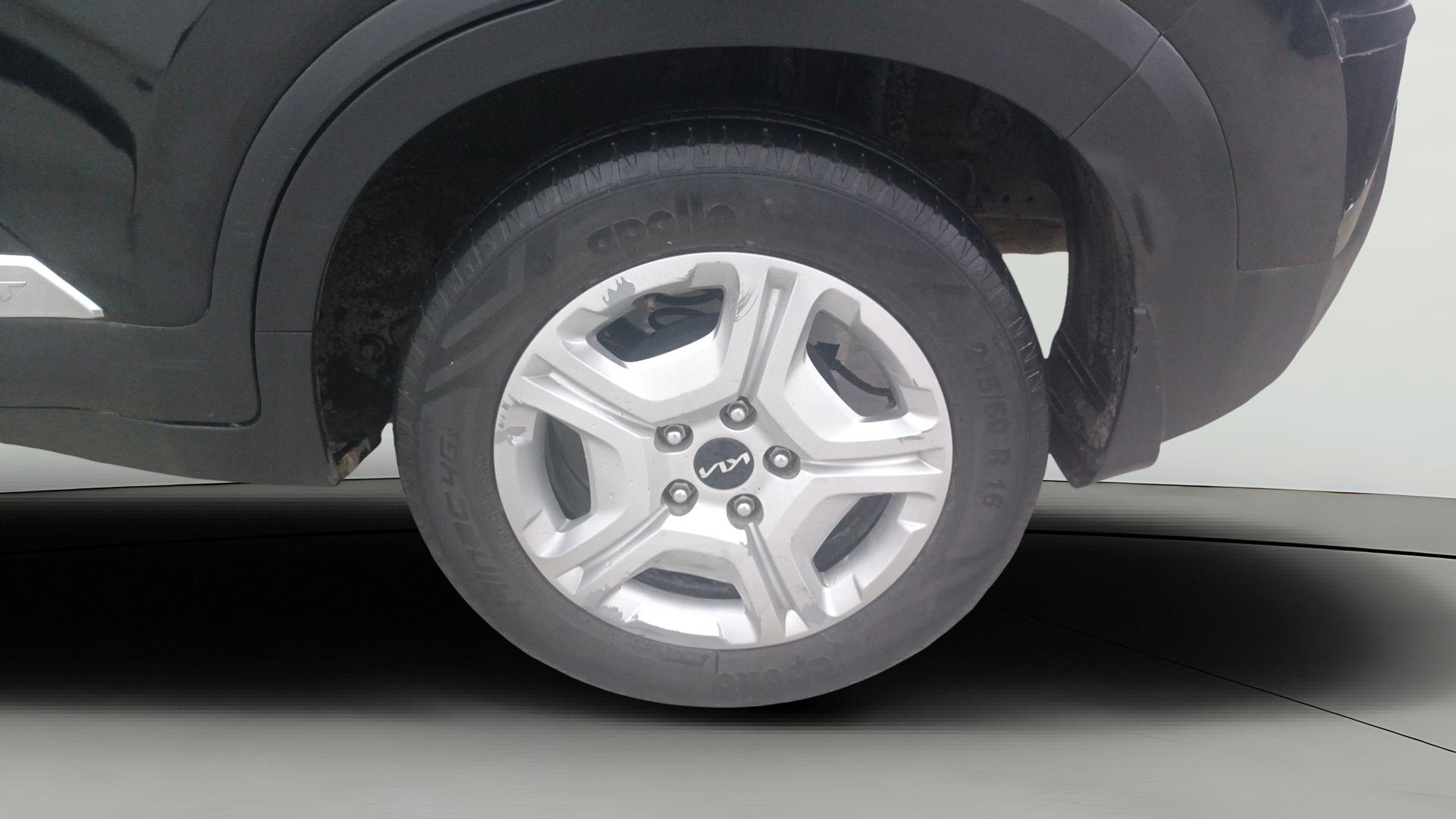 View 2023 Kia Sonet HTK Plus iMT Petrol Image 11 Used 2023 Kia Sonet HTK Plus iMT Petrol Image 11