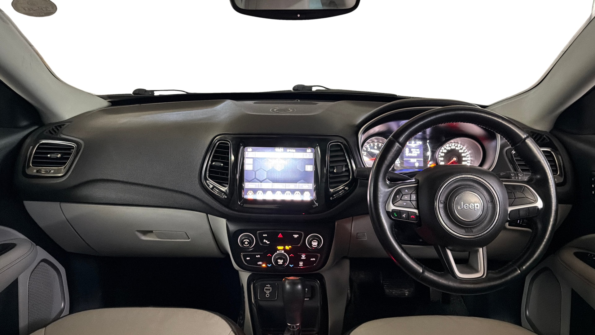 View 2019 Jeep Compass Limited Plus AT Image 15 Used 2019 Jeep Compass Limited Plus AT Image 15