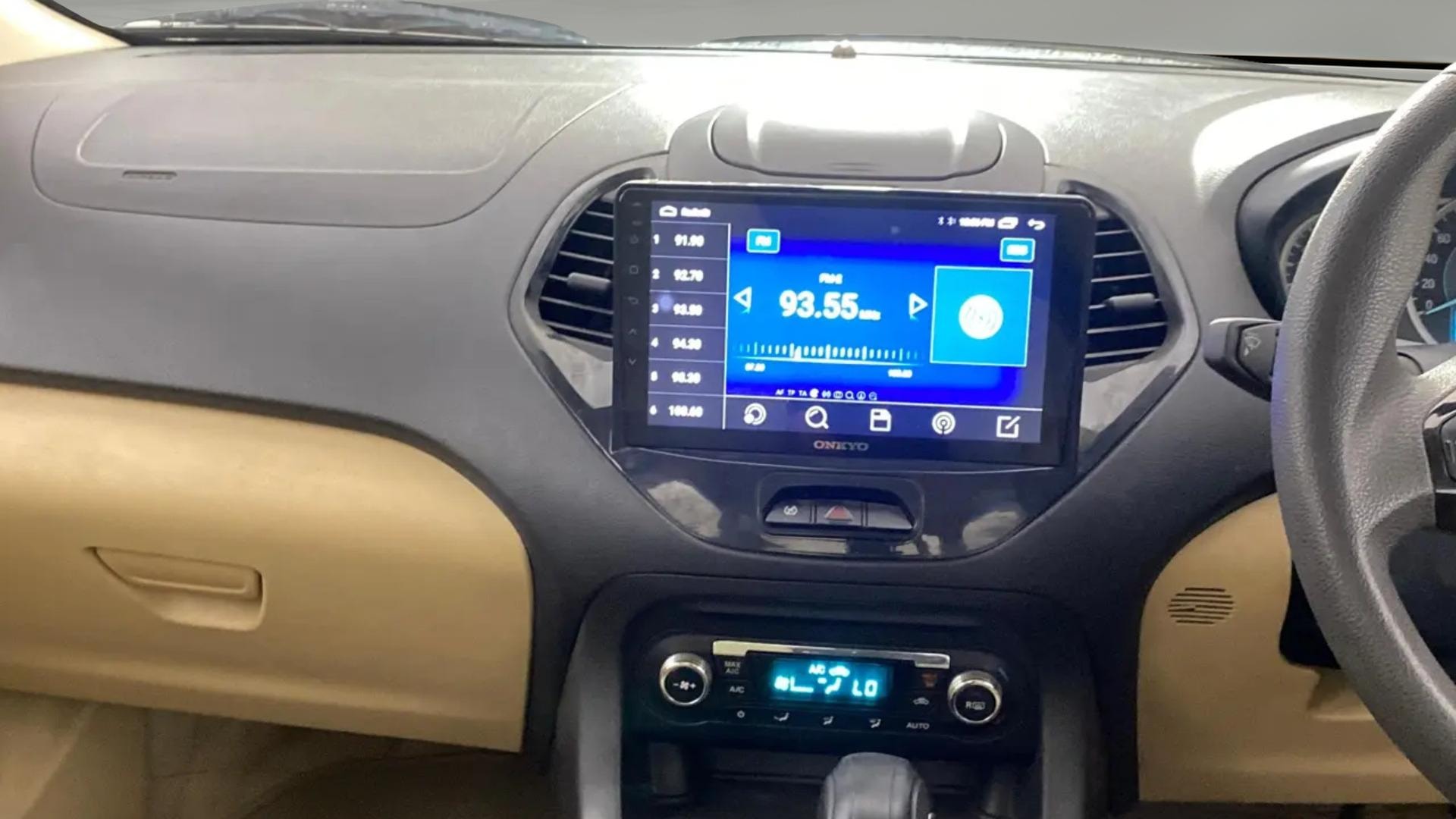View 2016 Ford Figo Aspire 1.2P Ambiente MT BS IV Image 17 Used 2016 Ford Figo Aspire 1.2P Ambiente MT BS IV Image 17