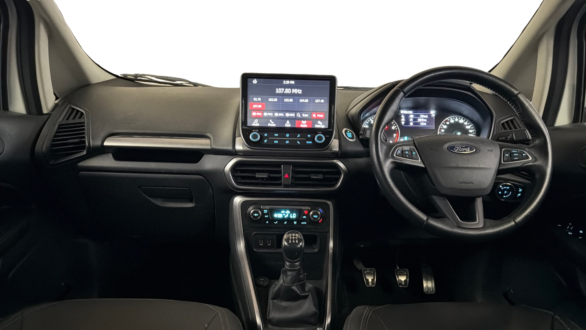 View 2019 Ford EcoSport 1.5 TDCi Diesel Ambiente BS IV Image 15 Used 2019 Ford EcoSport 1.5 TDCi Diesel Ambiente BS IV Image 15