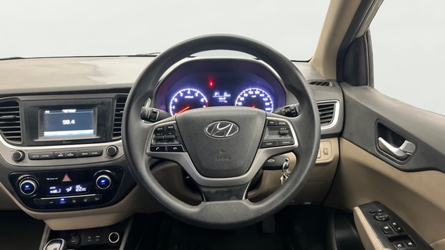 View Hyundai Verna Image 20 Used Hyundai Verna Image 20