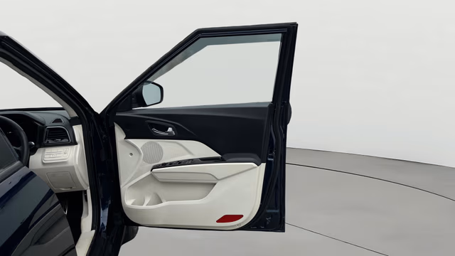 View Mahindra XUV 3XO Image 48 Used Mahindra XUV 3XO Image 48