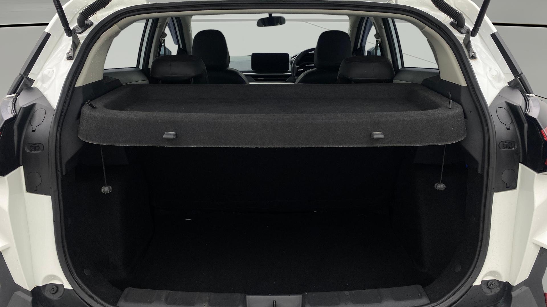View 2025 Tata Nexon Revotron XE Image 38 Used 2025 Tata Nexon Revotron XE Image 38