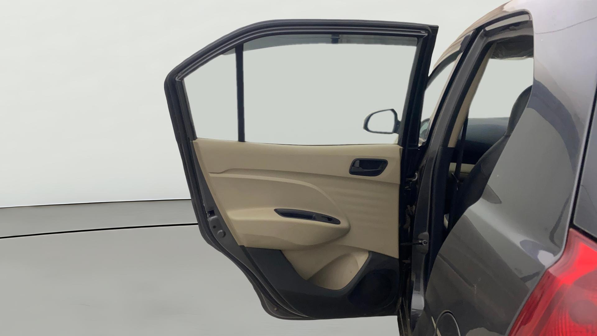 View 2022 Hyundai New Santro D-Lite Petrol Image 14 Used 2022 Hyundai New Santro D-Lite Petrol Image 14