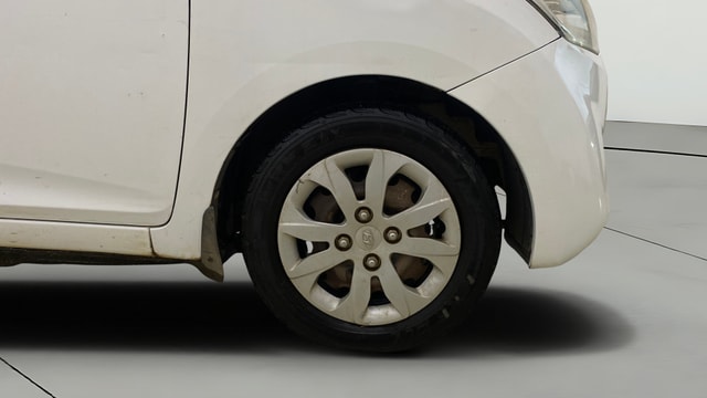 View Hyundai EON Image 39 Used Hyundai EON Image 39