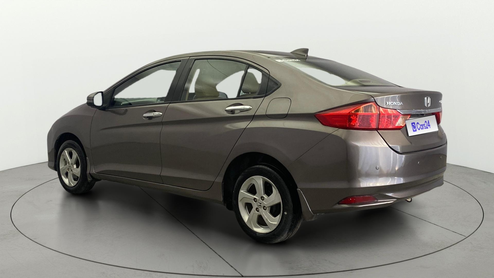 View 2014 Honda City ZX MT Diesel Anniversary Edition Image 2 Used 2014 Honda City ZX MT Diesel Anniversary Edition Image 2