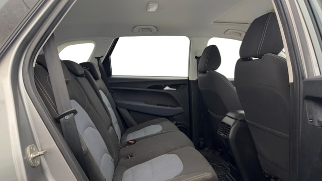 View MG Hector Image 30 Used MG Hector Image 30