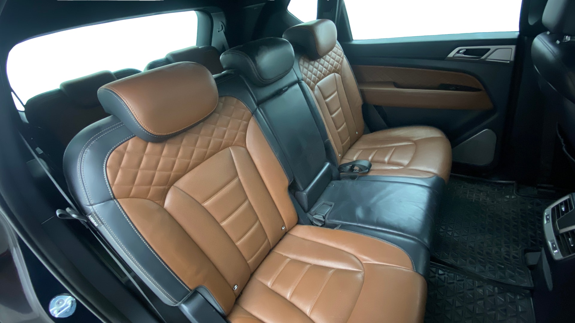 Used 2019 Mahindra Alturas G4 Used 2019 Mahindra Alturas G4