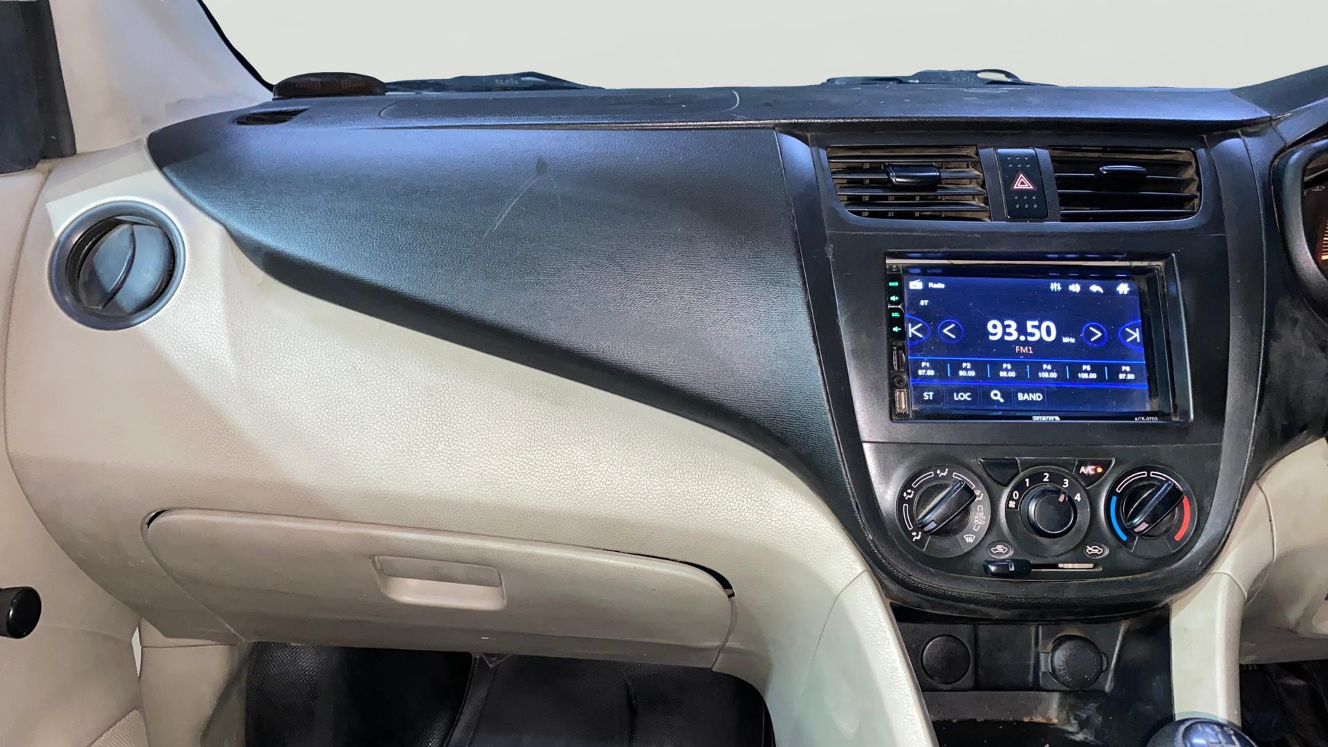 View 2019 Maruti Suzuki 1000 Base Variant Image 17 Used 2019 Maruti Suzuki 1000 Base Variant Image 17