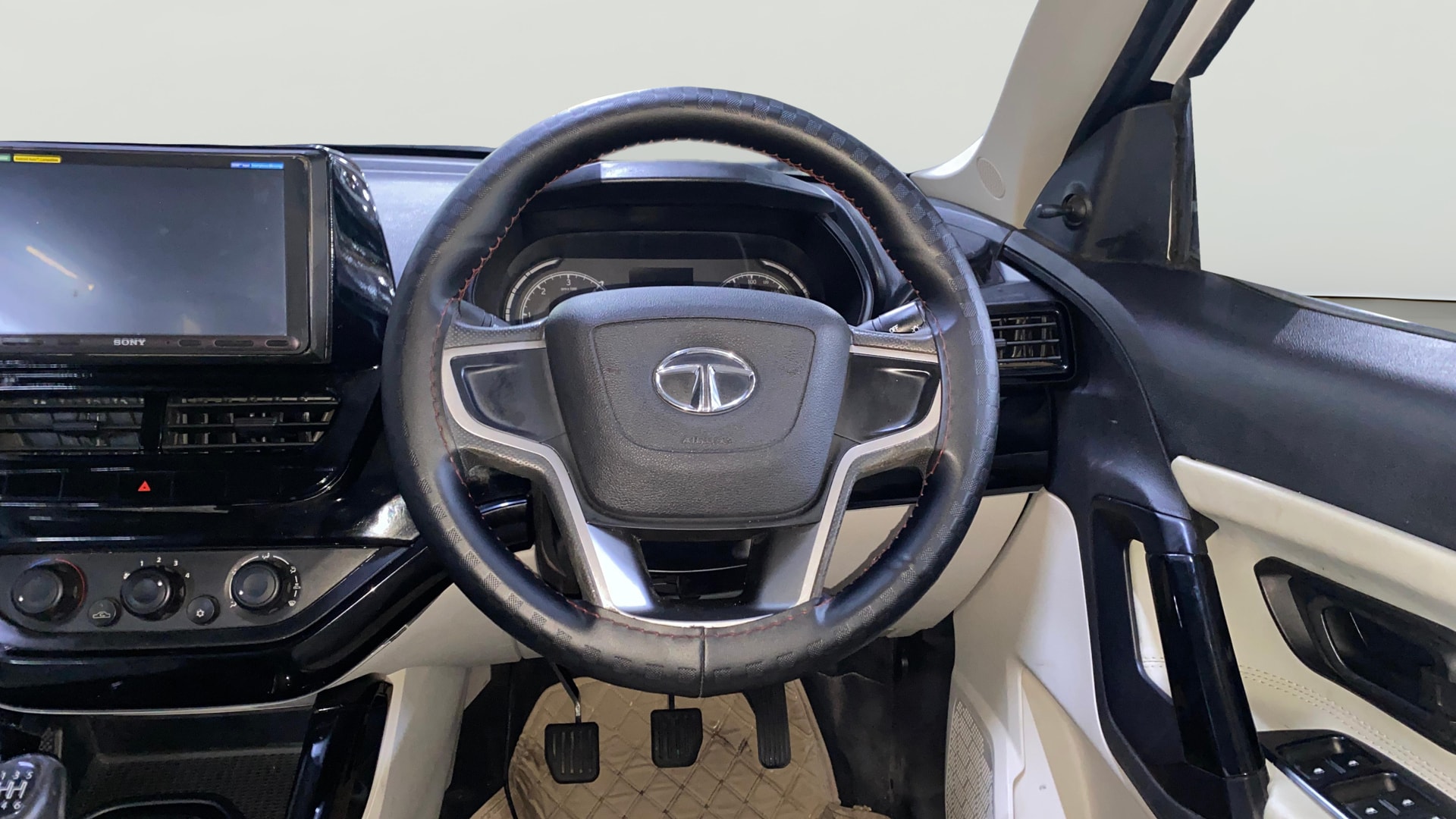 Used 2022 Tata Safari Used 2022 Tata Safari