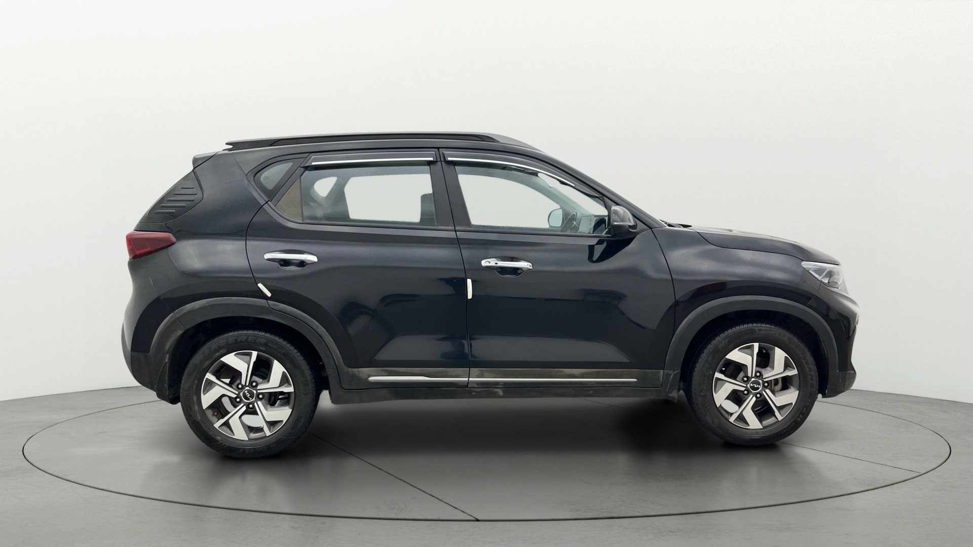 View 2022 Kia Sonet HTX Diesel Image 9 Used 2022 Kia Sonet HTX Diesel Image 9