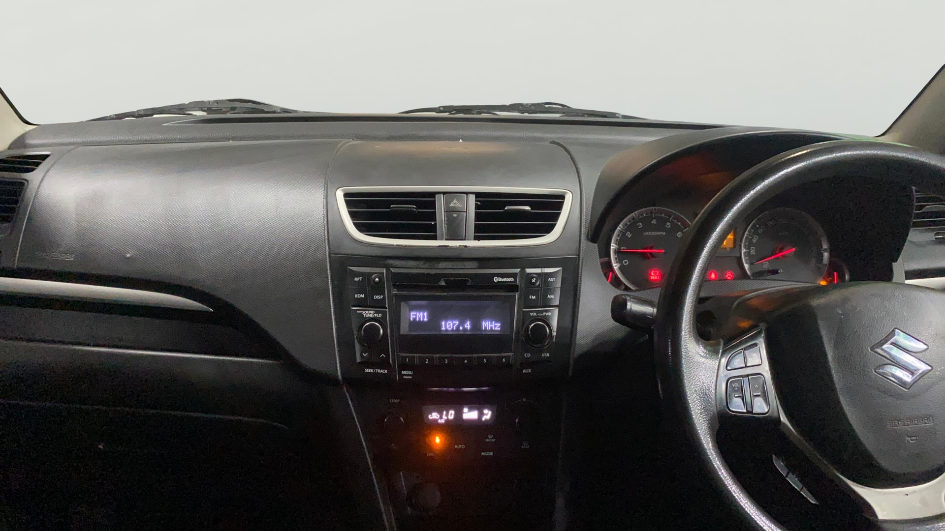 View 2015 Maruti Suzuki 1000 Base Variant Image 34 Used 2015 Maruti Suzuki 1000 Base Variant Image 34