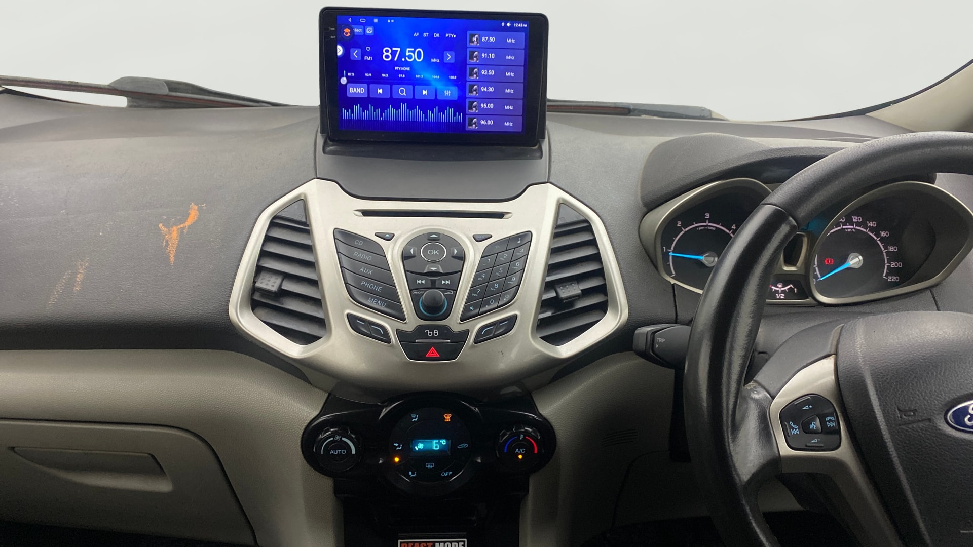 View 2014 Ford EcoSport 1.5 TDCi Diesel Ambiente BS IV Image 17 Used 2014 Ford EcoSport 1.5 TDCi Diesel Ambiente BS IV Image 17