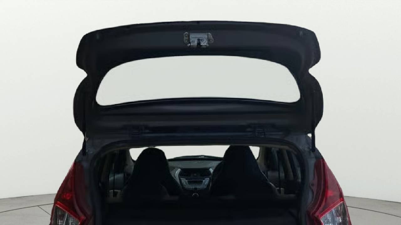 View 2017 Hyundai EON Magna Plus Image 17 Used 2017 Hyundai EON Magna Plus Image 17